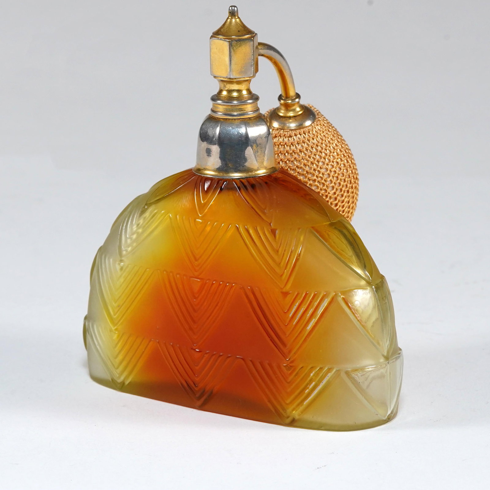 Lalique Parfume atomizer. (1 of 3)
