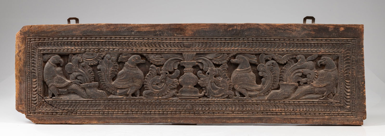 (R) WOOD BLOCK CARVED WITH PIGEON DECOR (1 of 2)