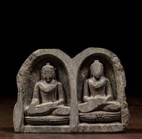 PAIR OF SEATED BUDDHAS NEPAL 13TH CENTURY (1 of 6)
