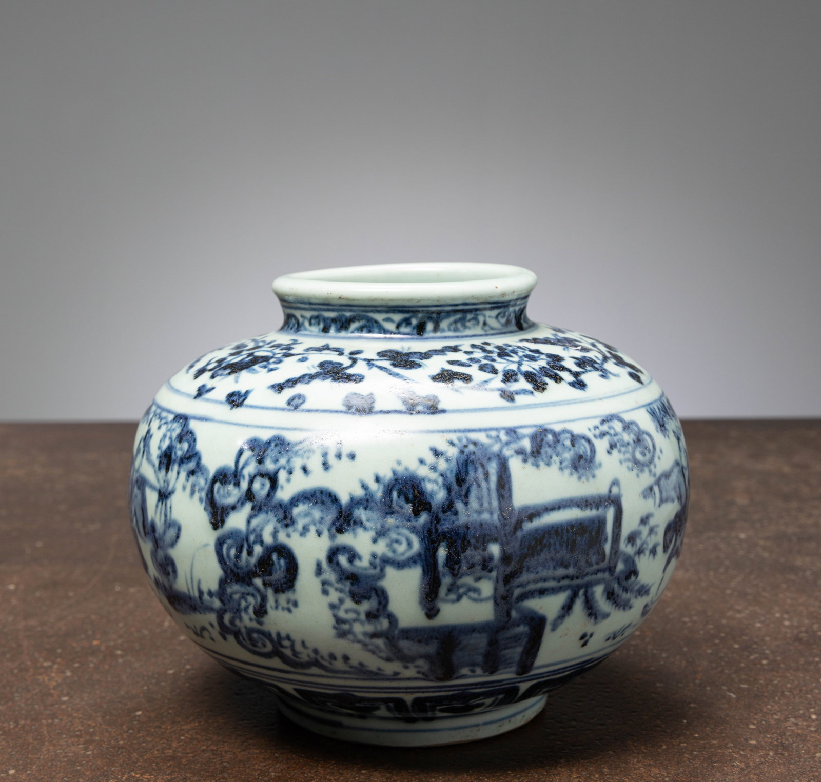 (R) A CHINESE BLUE AND WHITE JAR, LATE MING TO EARLY QING DYNASTY, 17TH CENTURY (1 of 4)