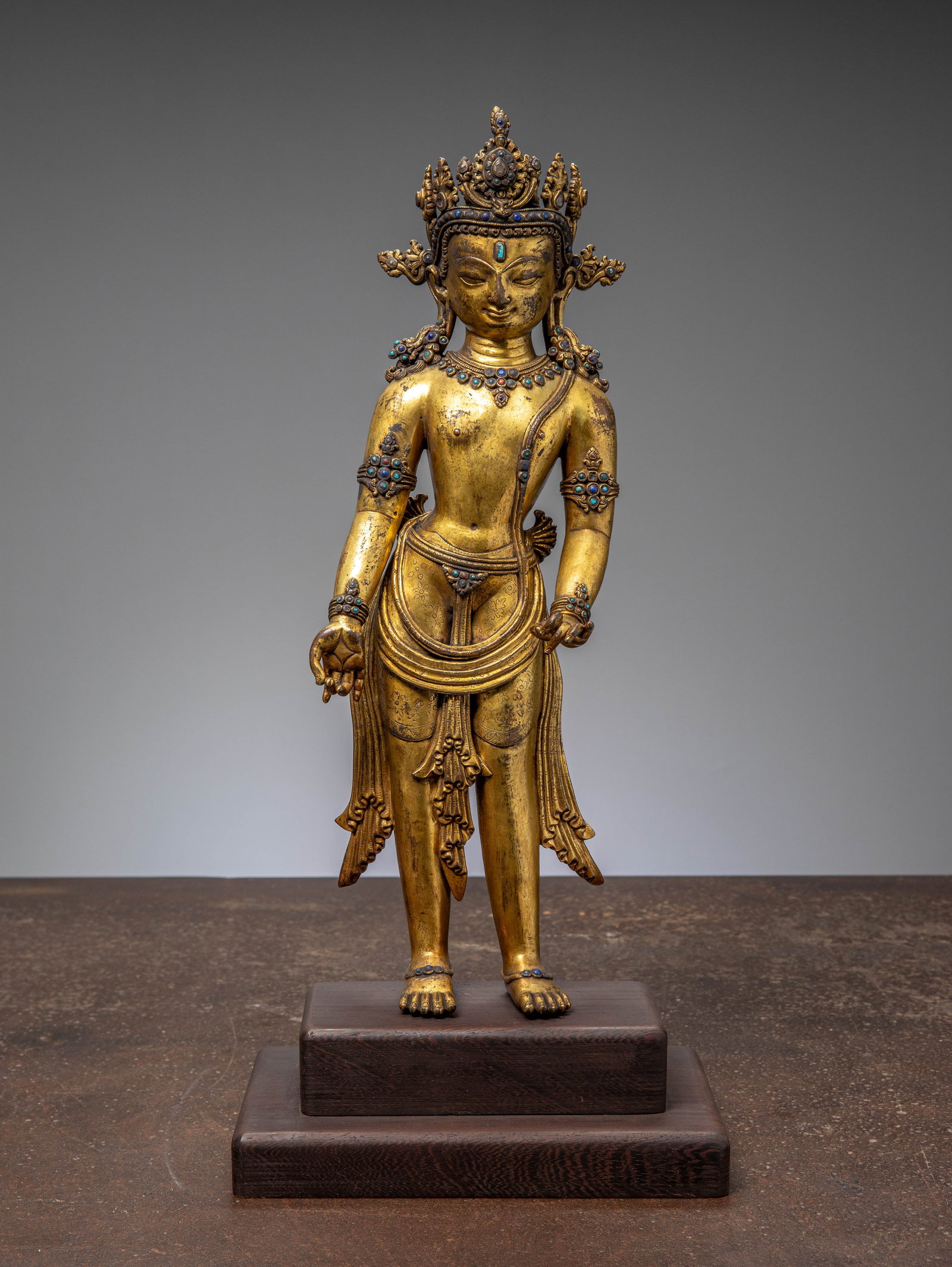 A LARGE STANDING BRONZE FIREGILT STATUE OF PADMAPANI, 15TH CENTURY (1 of 7)
