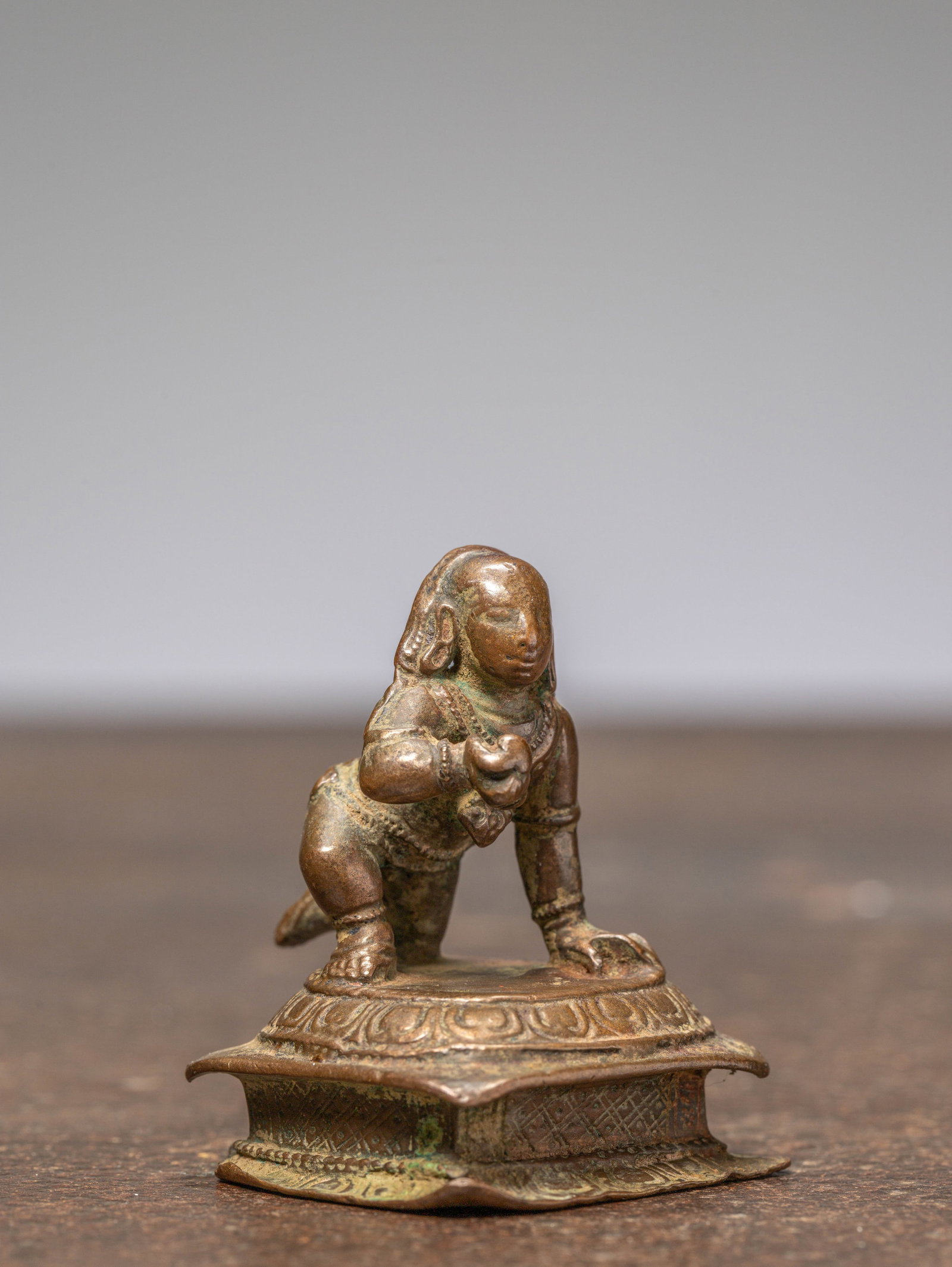 A SMALL EXQUISIT BRONZE OF KRISHNA, INDIA, 18TH CENTURY (1 of 7)