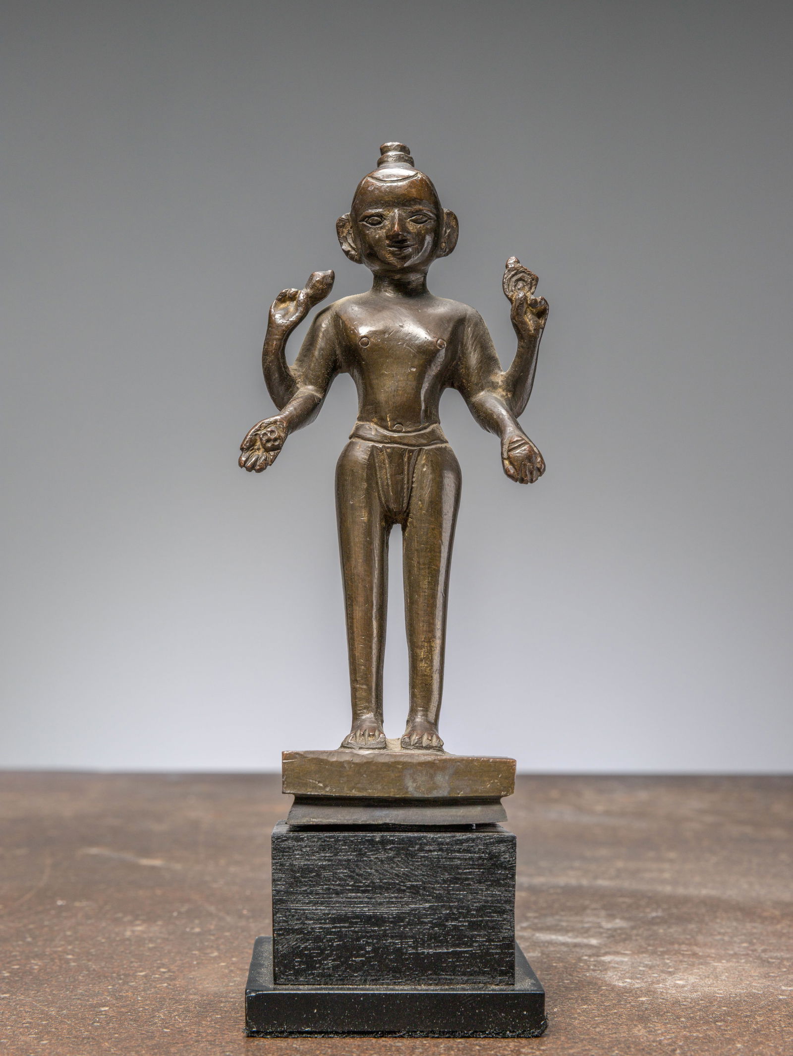 A STANDING BRONZE VISHNU, INDIA, 15TH CENTURY (1 of 5)