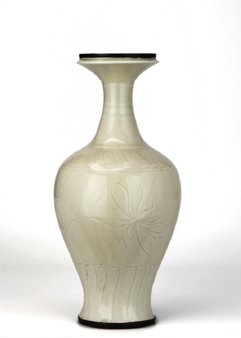 Chinese Ting Ware Baluster Vase (1 of 10)