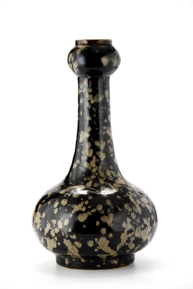 Chinese Chi-Chou Garlic Head Vase (1 of 15)