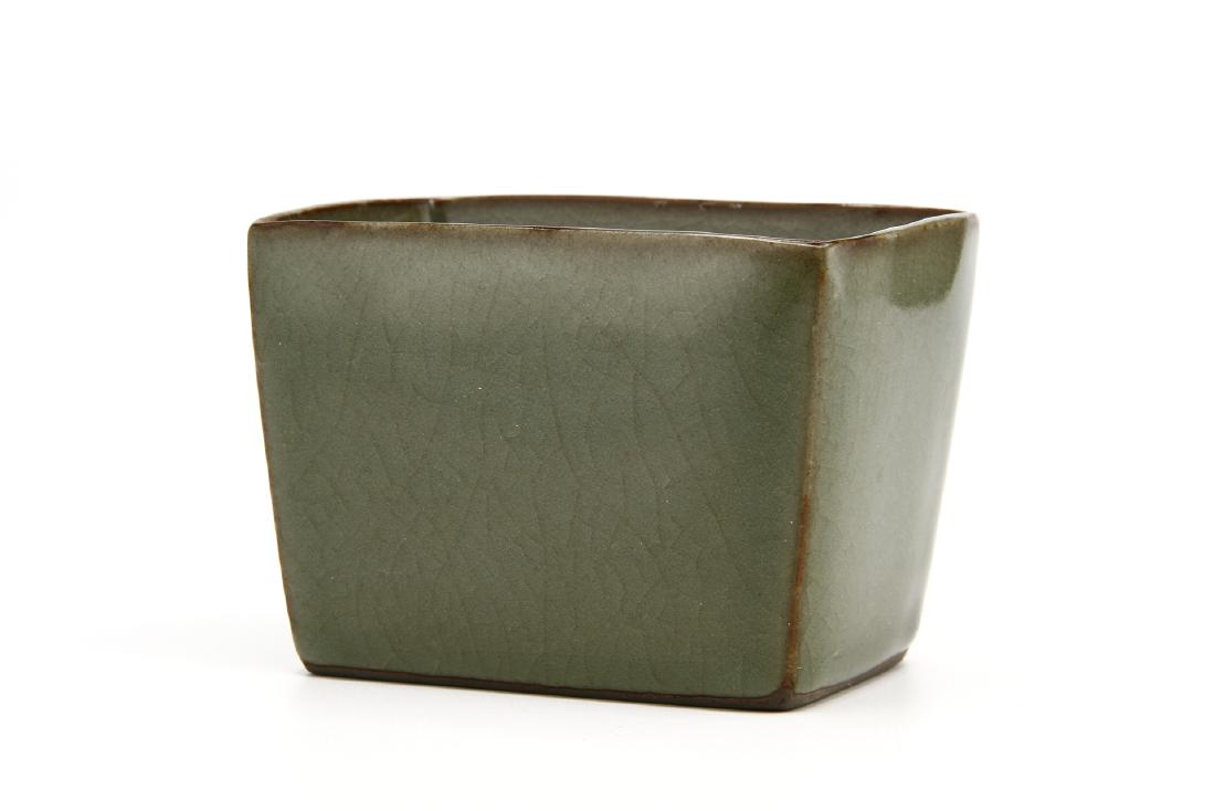 Rare Lungchuan Guan-Type Brushwasher (1 of 9)