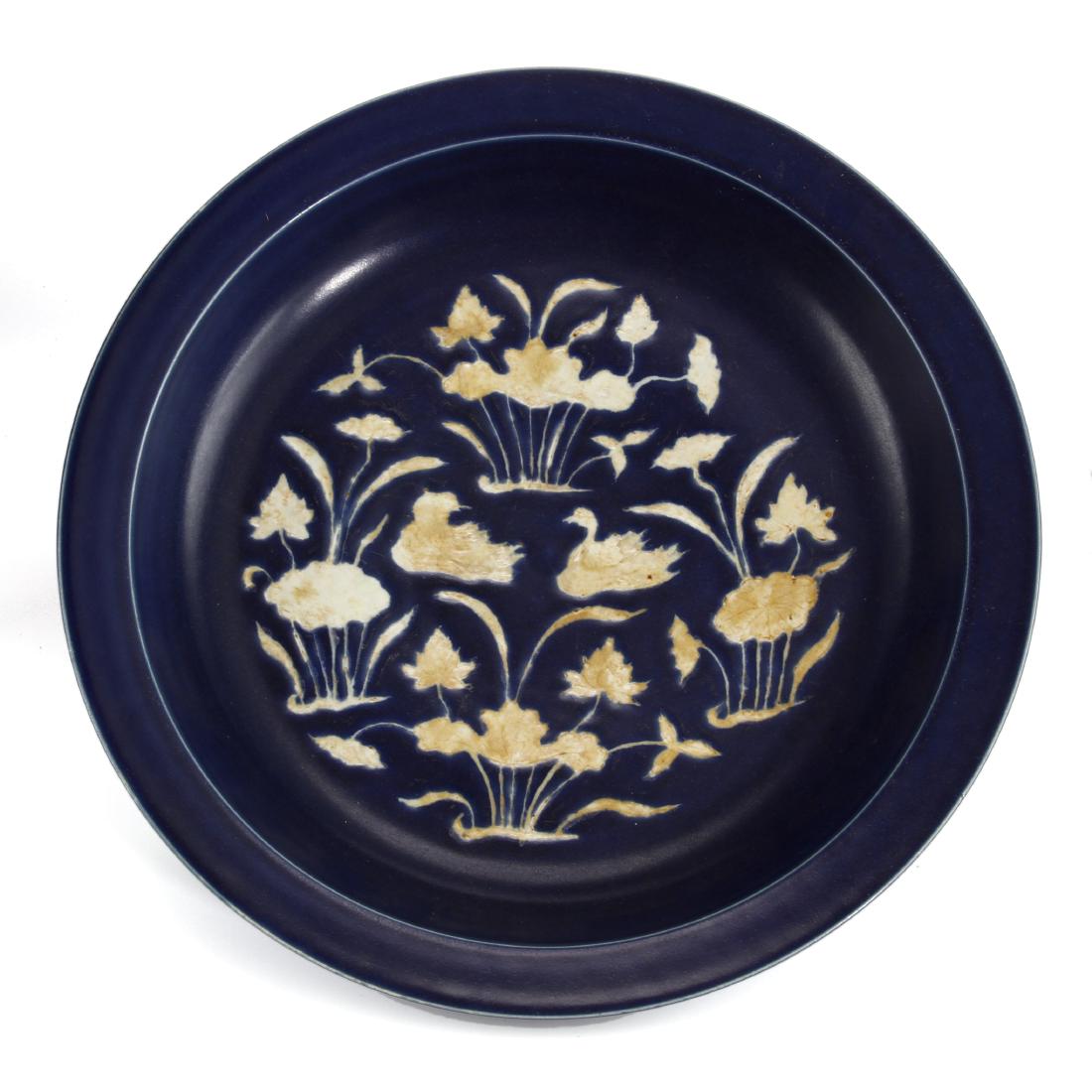 Large Fine Blue and White Reserve-Decorate Dish (1 of 5)