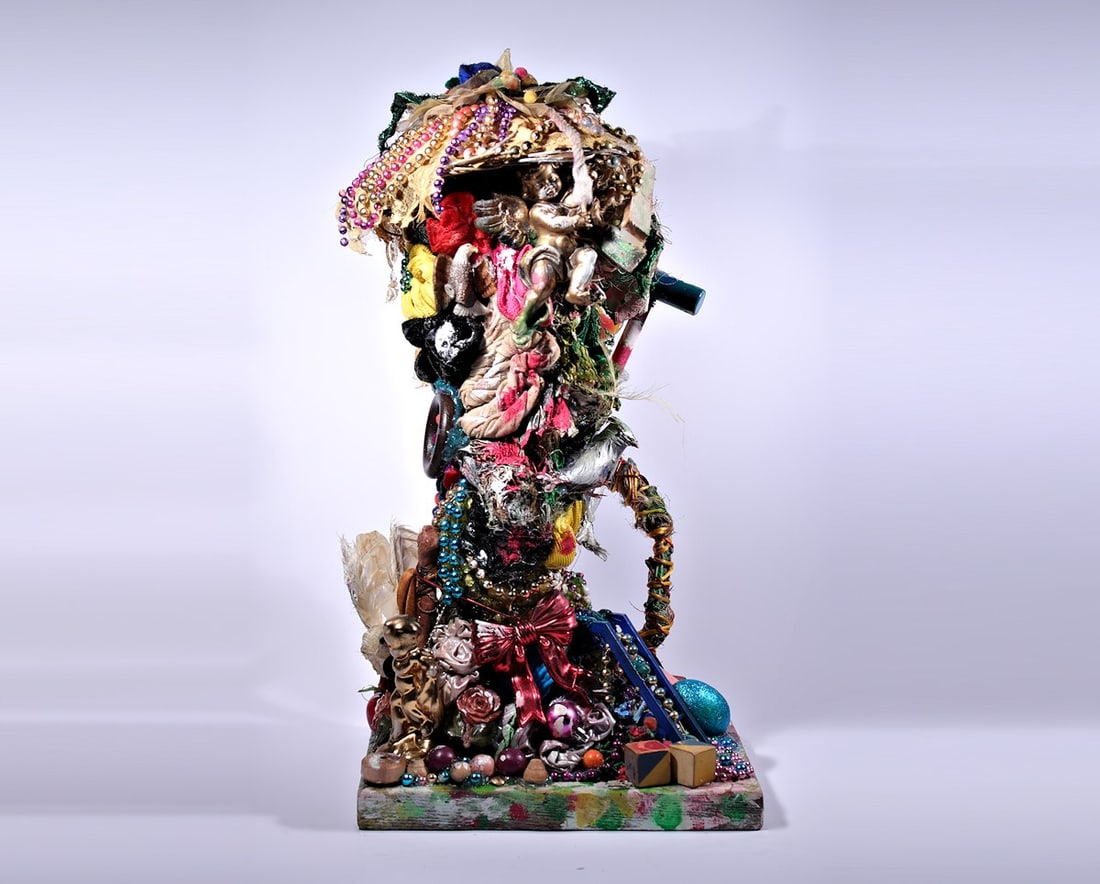 BEVERLY BUCHANAN / IMPORTANT LARGE ART SCULPTURE / 24" OBJECT / Buchanan After / Dilmus Hall s Era: The lot consists of am IMPORTANT ART OBJECT / ABSTRACT STATUE SCULPTURE in very good condition. Size is 9.5 x 12 x 24 Inches. The lot features intricately crafted Sculpture entirely made of discarded