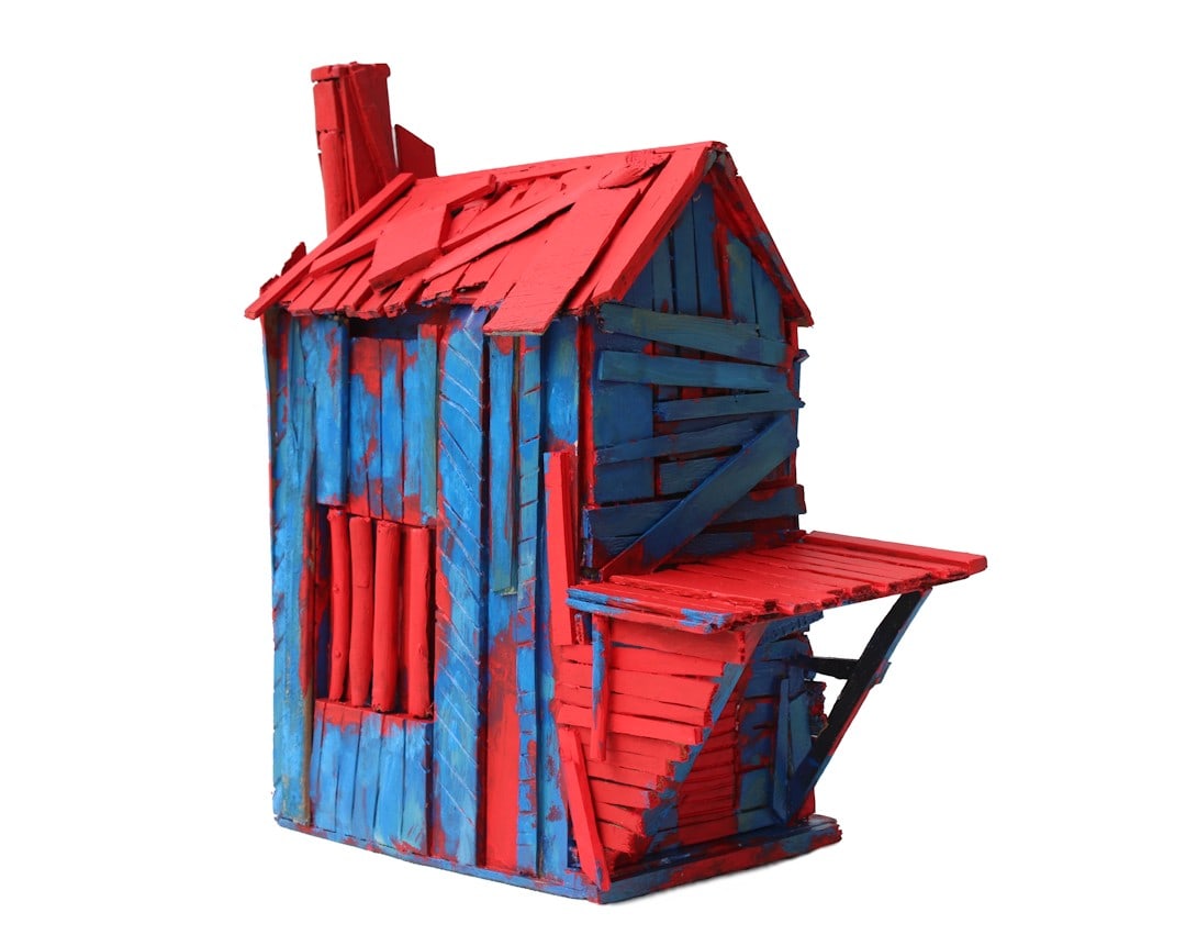 BEVERLY BUCHANAN / IMPORTANT SHACK / Buchanan After / Dilmus Hall Purvis Young Minnie Evans Era: The lot consists of an IMPORTANT SHACK (sculpture / art object) in excellent condition. Size is 16.5 x 17.5 x 7 Inches. It features a multicolor shack made of wood & acrylic paint, this artist favorit