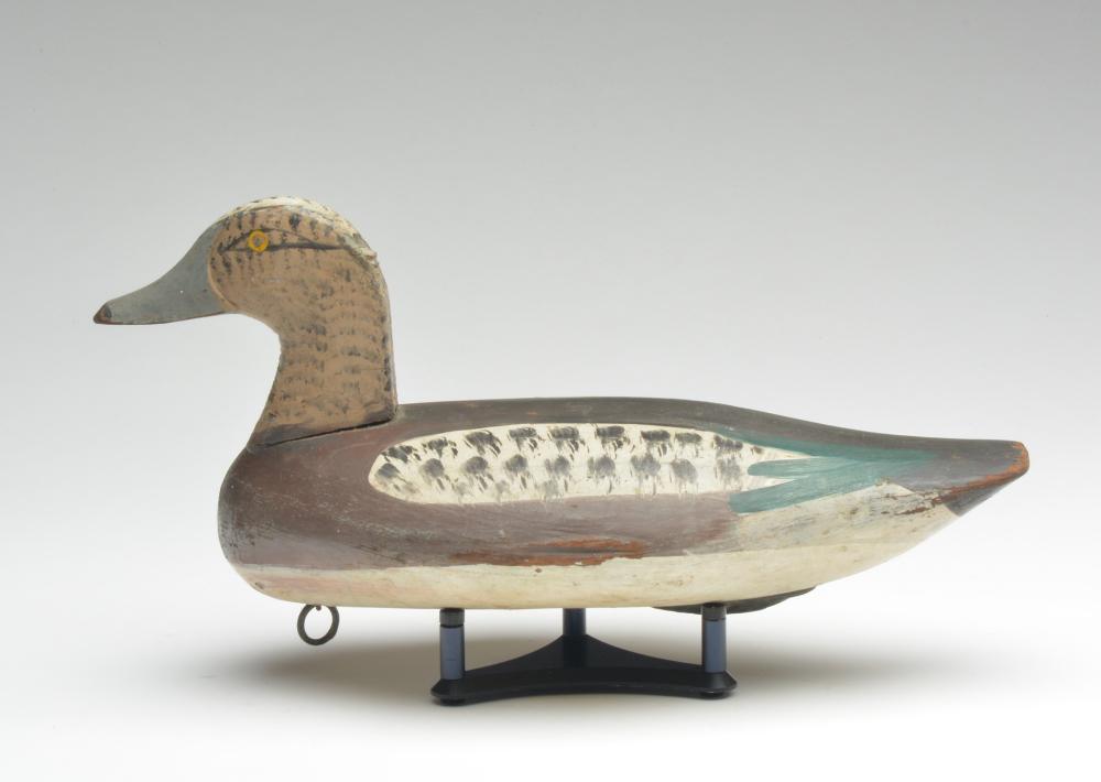 Rare widgeon drake, John Glenn, Rockhall, Maryland.: Rare widgeon drake, John Glenn, Rockhall, Maryland. 14" long. Condition Original paint with very slight wear; slight roughness to end of tail. Literature "Decoys of Midatlantic Region," Henry Fleckens