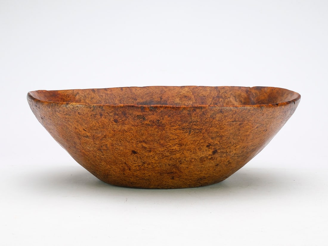 Oval shaped burl bowl. (1 of 3)