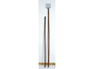 Extra long fishing spear