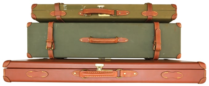 CASE AND ACCESSORIES LOT FROM THE C. DEAN RASMUSSEN COLLECTION.