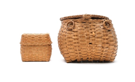 A small lid top woven basket.