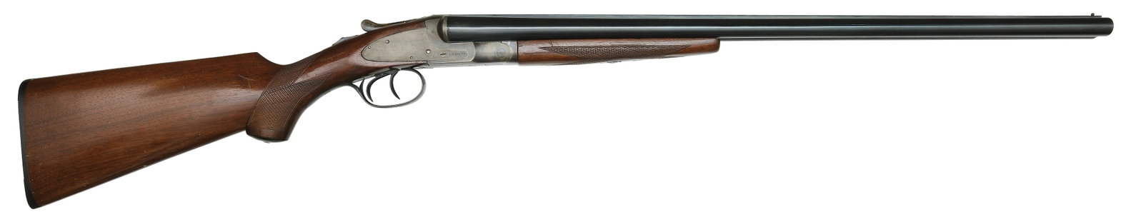 BEAUTIFUL HIGH ORIGINAL CONDITION L.C. SMITH FIELD GRADE 16 BORE SHOTGUN.: SN. FWS26771. Cal. 16ga. Built with 26" raised matted rib brls that have brass front bead and usual maker's stamps on right tube. Walnut splinter forend is point pattern checkered with blued oval shap