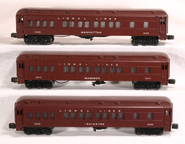 NETTE - 3 LIONEL 1950 Madison Cars: 2625 Irvington; 2627 Madison; 2628 Manhattan, 5% flaking on roof(may get worse in shipping), all have black taped couplers version, replaced window inserts(should have silhouettes, o/w C7