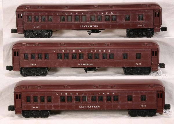 NETTE - 3 LIONEL 1950 Madison Cars: 2625 Irvington; 2627 Madison; 2628 Manhattan, all need a cleaning, all steps intact & original ends, silhouettes & wrapped couplers, C6