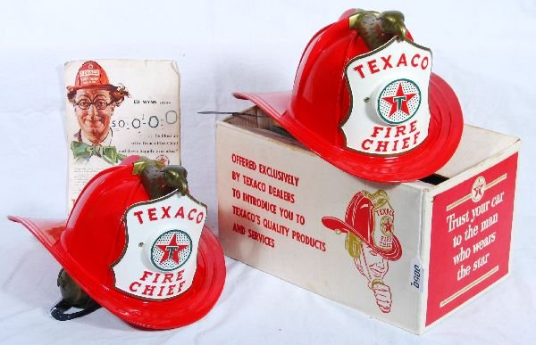 NETTE - 2 #1965 TEXACO Fire Chief Helmets