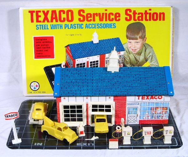 NETTE - Tough WOLVERINE Texaco Gas Station: