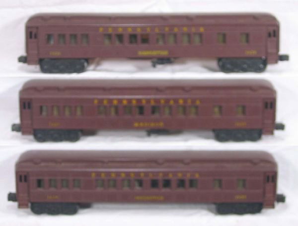 NETTE - Rare LIONEL Yellow Lettered Madison Cars: Reputed to be from Madison Hardware, standard Madison Cars w/decaled lettering & names. 2625 Irvington; 2625 Madison, missing one # decal 1 side; 2628 Manhattan, nicer decals than most, o/w 96%; steps