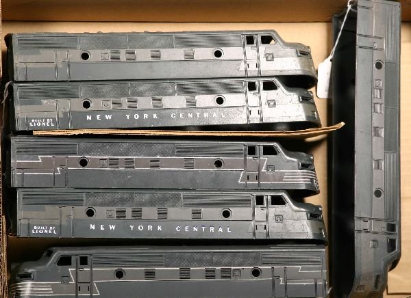 NETTE - 21 LIONEL 2333/2344 NYC F3 Shells - 3