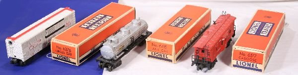 NETTE - 3 Boxed LIONEL Freight Cars - 3