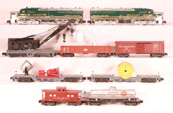 NETTE - 9 Pc. AM FLYER S Ga. Diesel Freight Set:: 474 & 475 Rocket PA Alco AA Diesels: chrome finish, some black checking, missing horns, C6-; 944 Derrick; 941 Frisco Gondola; 913 GN Boxcar, RS Version; 925 Gulf Tank Car; 946 Searchlight Car; 936 Fla