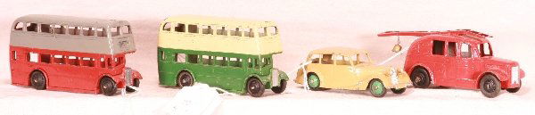 NETTE - 4 1950s DINKY Toy Vehicles: Fire Truck, original bell; 2 Double-Decker Busses; Triumph Sedan, C7+