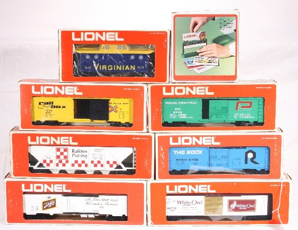 NETTE - 8 Pc. LIONEL/ MPC Lot:: 9175 Caboose; 9262 Hopper; 9782 Boxcar; 9767 Boxcar; 7707 Boxcar; 9749 Boxcar; 2710 Billboards; 9851 Reefer, obs C9