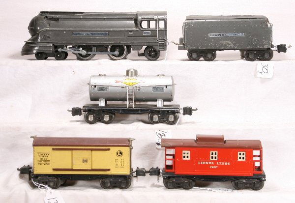 NETTE - 5 Pc. LIONEL 238E Freight Set: 238E PRR Torpedo Loco, missing 1 running light; 2225W Waffle Top tender; 2654 Sunoco tank car; 2655 Boxcar; 2657 Caboose, mixed couplers, C6