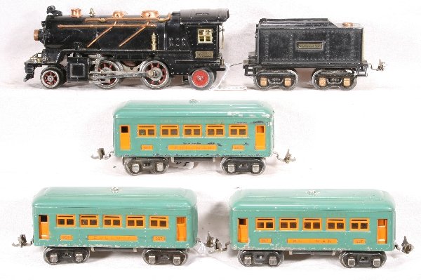 NETTE - 5 Pc. LIONEL Train Set:: 262 Steam Loco, pilot missing 3 rungs, oxi spot on boiler; 262T Tender, missing handrail; 3 #607 Pullmans, o/w C6