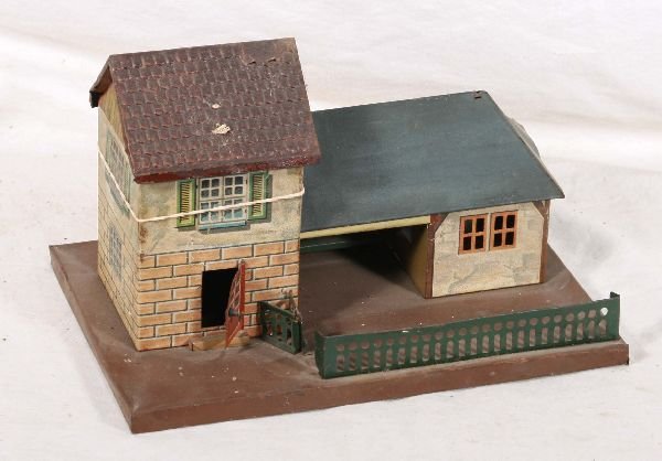 NETTE - BING Country Station:: Missing chimney, litho tin, o/w C6