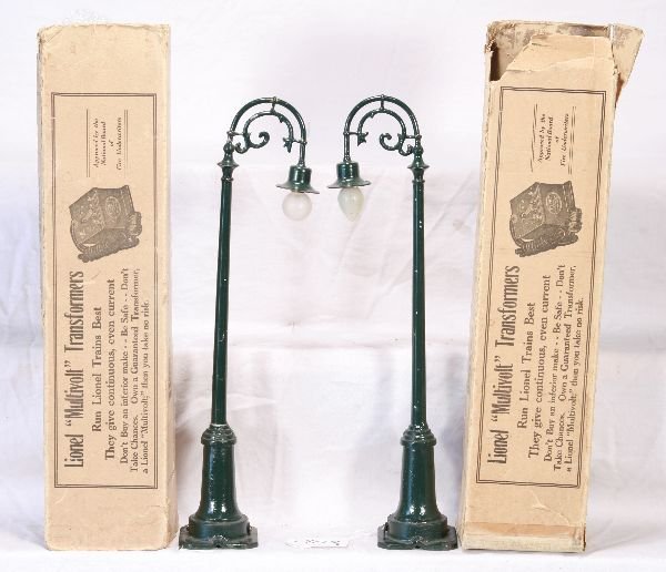 NETTE - 2 Boxed LIONEL 61 Lampposts