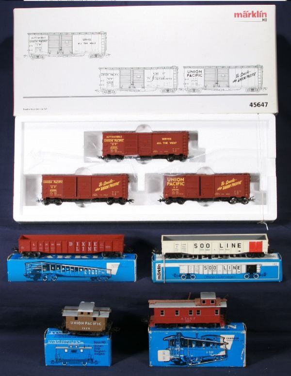 NETTE - MARKLIN HO American Freight Cars:: 4774 SOO Gondola; 457? PC Caboose in 4577ob; 4575 L&N Gondola; 4570 SF Caboose, C7; 45647 UP Boxcar 3-pack, obs o/w C8+