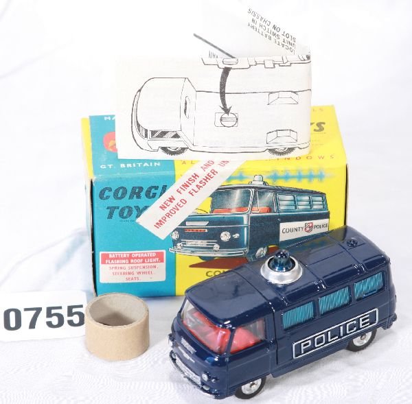 NETTE - Mint Boxed CORGI 494 Police Van:: Commer style w/Bat. Op Light, tougher non decaled version, crisp ob w/instr. Sheet & packing ring, C9
