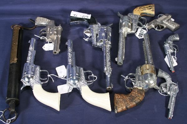 NETTE - Tray Lot 8 Cap Guns Plus:: 9 Misc Cap Pistols, most not working, small Hanging scale, SOLD AS-IS