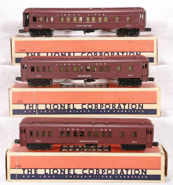 NETTE - 3 Boxed LIONEL 1948 Heavyweight Cars: 2625 Irvington; 2627 Madison; 2628 Manhattan Heavyweights, obs all read 2625 before over stamping, probably 1947 boxes, but original owner lot?? All liners, minor flap issues, 1 missing, C8