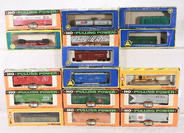 NETTE - 16 Boxed HO Freight Cars:: AHM, Life Like & Cox, some have no inserts, a few may be missing minor trim, o/w obs C6-7