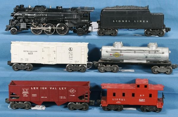 6pc LIONEL Train Set:: 2026 loco, over painted; 6466w Tender; 6472 refrigerator car; 6465 Sunoco Tank car; 6456 maroonLV hopper; 6257 SP caboose, o/w C6.