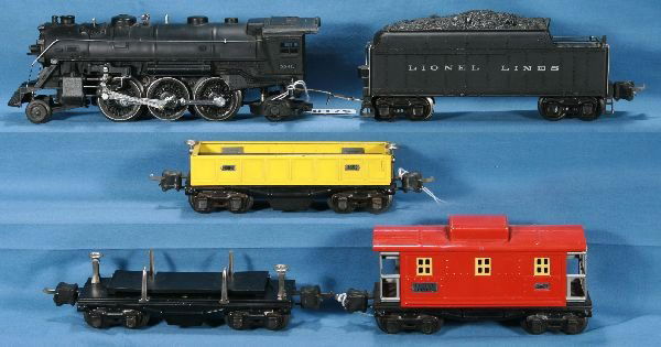5 Pc. LIONEL 224E Freight Set: 224E Loco, very minor pitting on eccentric rods; 2224T Diecast Tender, strong silver RS lettering; 3652 Oper. Gondola; 3651 Oper. Lumber Dump; 2657 Caboose, all 1939 couplers, no loads included, o/w C