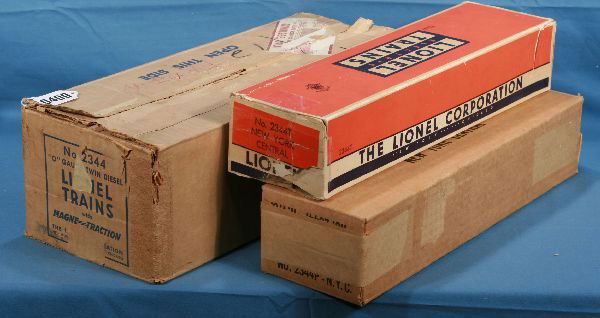 Empty LIONEL Obs & Master for 2344 F3s: NYC F3s, 1951 style obs, dummy box has some tape w/insert, MC has some graffiti, but square, C7 ish, NEEDUM?