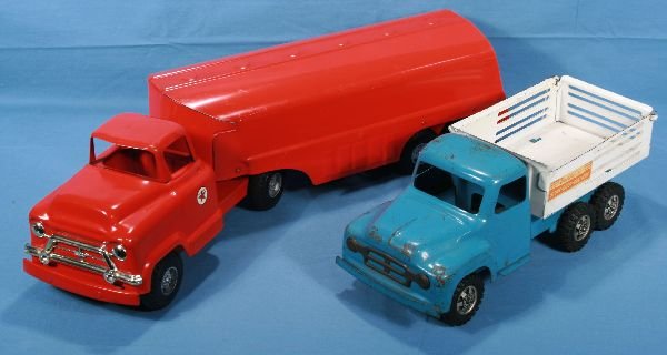 BUDDY L Texaco Tanker & Delivery Truck:: Early, first Texaco Premium Truck, nice, intact chrome bumpers, missing 1 door decal, o/w C7; Store Delivery stake Truck, nice decals, C5+