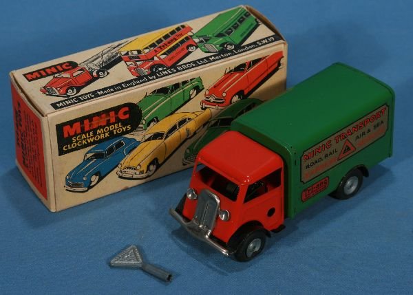NETTE - Boxed TRI-ANG Minic Delivery Van: Clean w/nice decals, clock work working w/key, tires are flat, nice ob, o/w C8