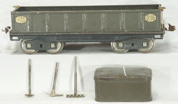 NETTE - LIONEL 212 & 208:: ST. Ga., Early Gray 212 Gondola, inside shows wear, C5, outside C6; 208 Tool Box, set missing hammer & spade, o/w C6