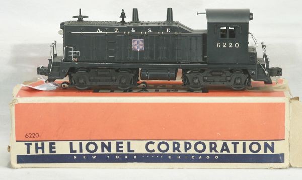 NETTE - Boxed LIONEL 6220 AT&SF Diesel: Nice bell ringer that pulls great! Nice lettering, a bit dusty, rough ob w/insert, o/w C7