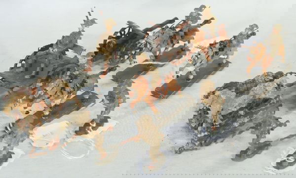 NETTE - 12 Pc Mounted Troop w/Cason: Horse Drawn Cason w/driver, horses C3, canon may not be appropriate to set; 3 Mounted charging w/flag spears; 3 charging w/rifles, guns are wire stalks, 1 head loose, o/w C5-6