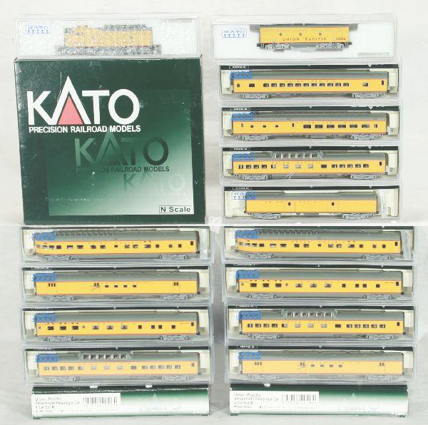 NETTE - N-Gauge UP Set:: 106-1054 UP Smooth side Passenger Car 4 Car Set A; 2 #106-1055 UP Smooth side Passenger Car Set 4Car Set B; 176-1103 F3A UP; 176-1107 F3B UP; w/ Kaydee Couplers; obs C9.