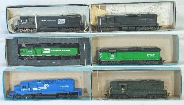 NETTE - 6 ATHEARN HO Ga. Diesels:: BN GP-50, w/trim pack; BN SD-9 Dummy w/trim Pack; JC GP-35; PRR SD-9 w/trim pack; Conrail SD40-2 w/trim pack; PC U28c w/instr, no trim, obs, o/w C7-9 ( HO locos have been tested analog, results are li