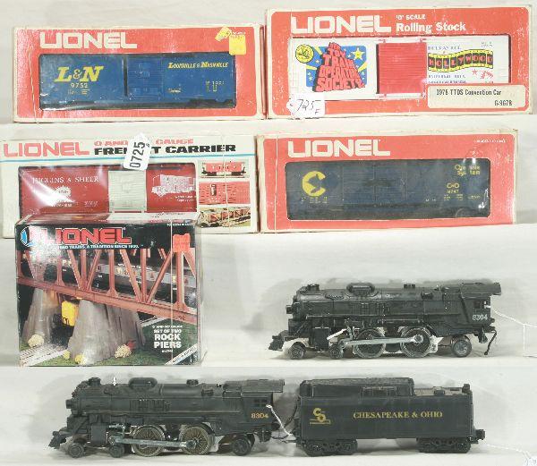 NETTE - 8 Pc, LIONEL /MPC Lot:: 2 #8304 Steam Locos, 1 C&O Tender w/SOS, C6; 12744 Rock Piers; 9416 Boxcar; 9678 Boxcar; 9747 Boxcar; 9752 Boxcar, o/w obs some stained, C8