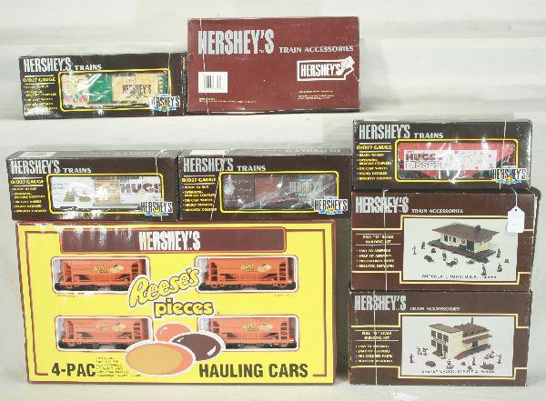 NETTE - Huge 9 Pc. K-LINE Hershey's Train Set:: K1517 7-Unit Train Set, S-2 Diesel w/6 Freight Cars, plus K624502 Hopper; 646706 Boxcar; 646703 Boxcar; 6735A Reeses 4-pk Hoppers; 646709 Boxcar; 40312 Station; 40112 Factory; 40812 Diner, obs, some s